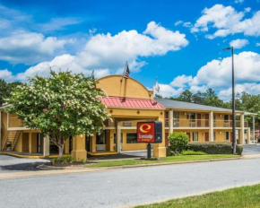 Econo Lodge Inn & Suites at Fort Benning